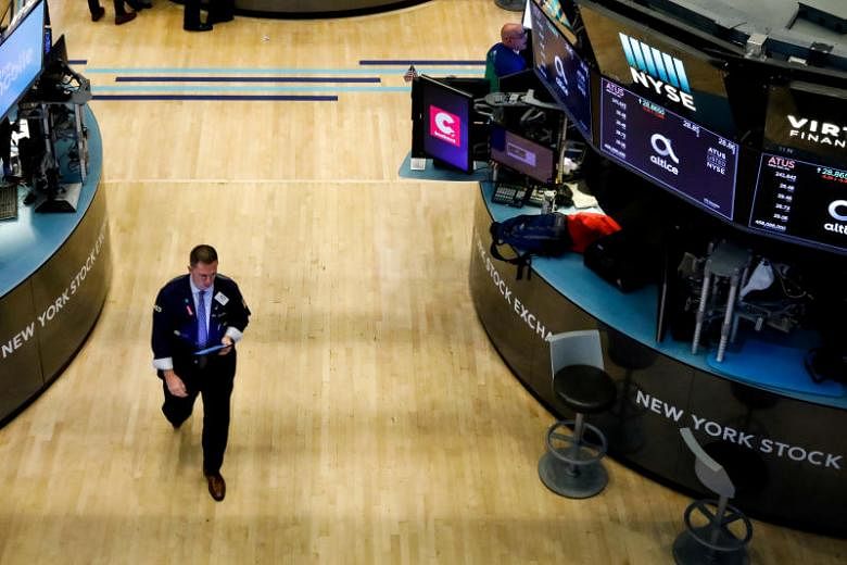 Wall Street mencetak rekor baru pada peningkatan kesepakatan perdagangan