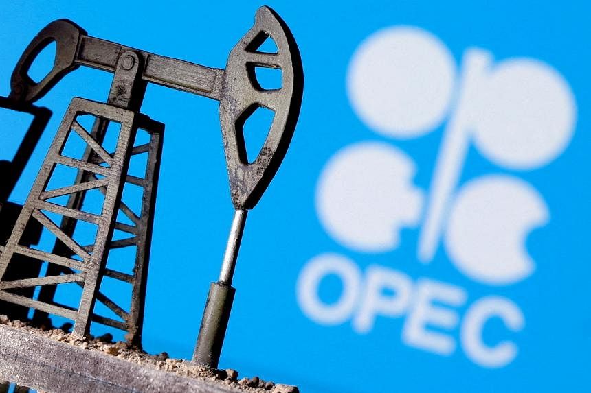 OPEC+ setuju untuk peningkatan pasokan minyak yang lebih besar tetapi harga terus meningkat