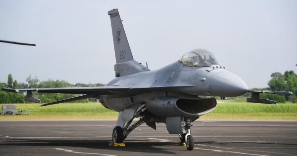 Jet F-16 RSAF jatuh di Pangkalan Udara Tengah; pilot terlontar dengan selamat, Singapore News