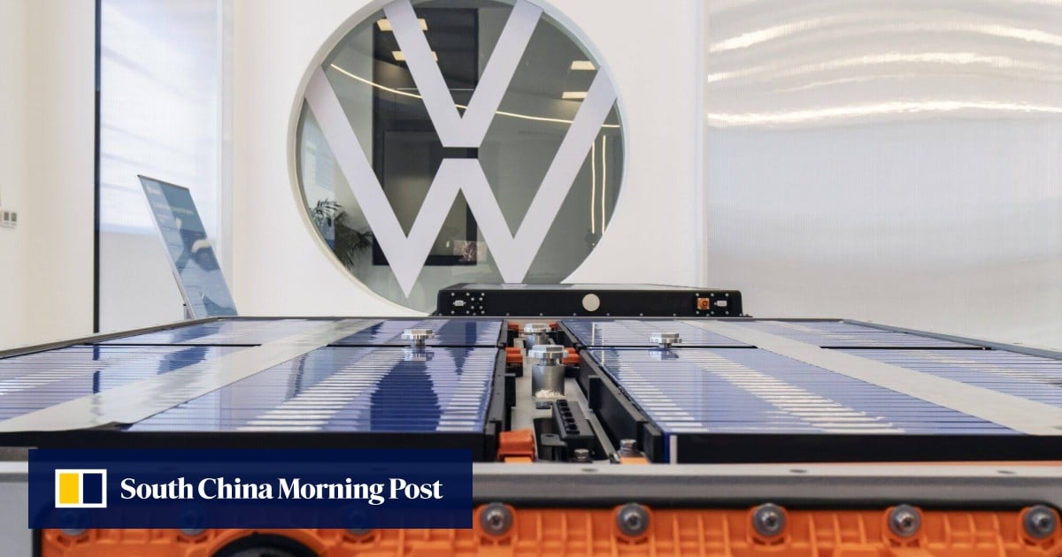 Volkswagen bertujuan untuk meluncurkan 30 EV di China dalam 6 tahun ke depan karena pergeseran ke motor hijau mengikis pangsa pasar raksasa Jerman